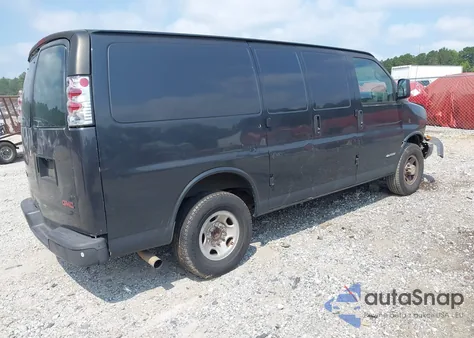 2004 Chevrolet Express z USA, uszkodzony, nr VIN 1GCGG25V541211382